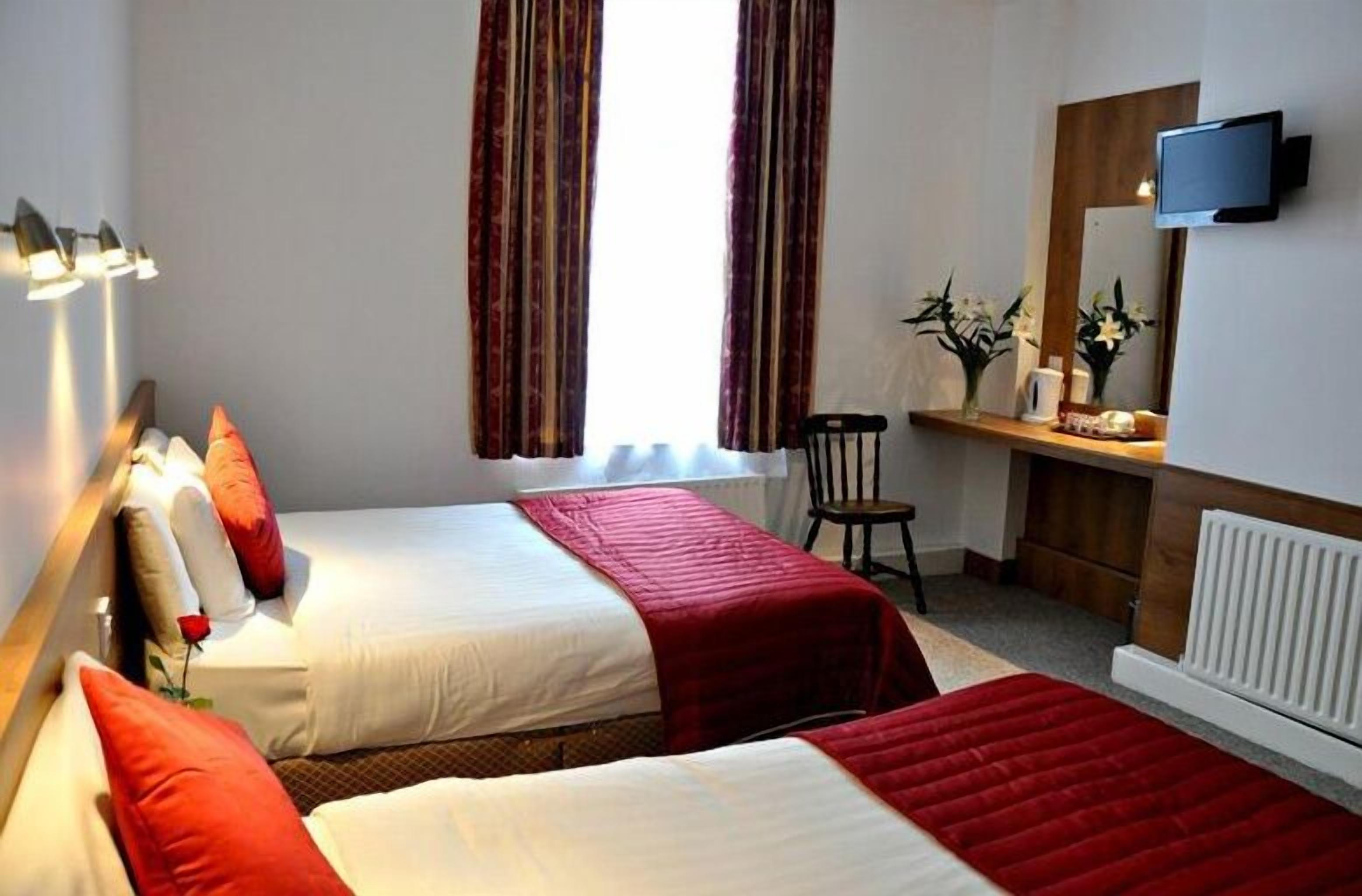 Maple Hotel - Dublin — Photos 1